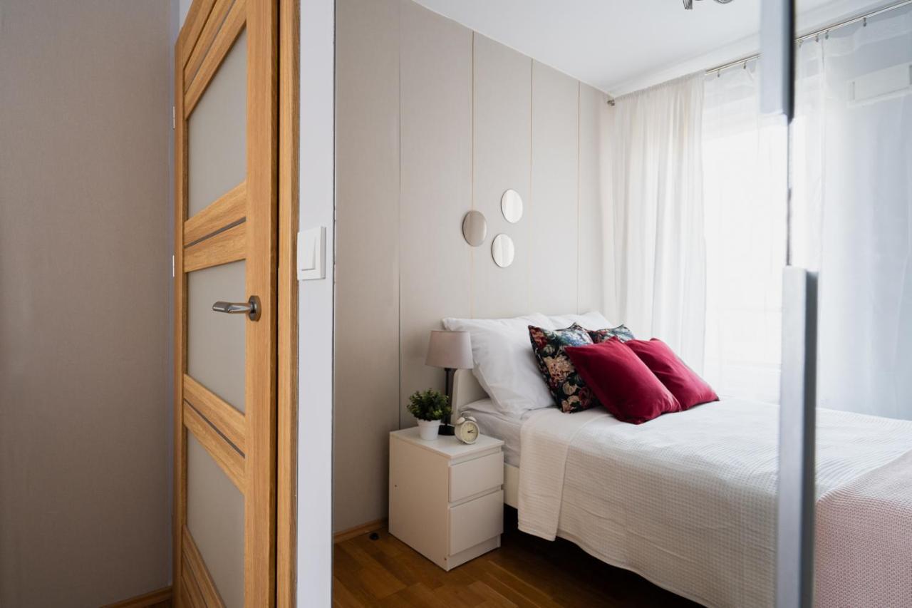 Big Apartment Old Town - 3 Rooms- 7 People-Lift- Near Town Hall Wroclaw Dış mekan fotoğraf